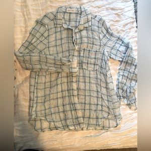 Bella Dahl light weight button down blue shirt